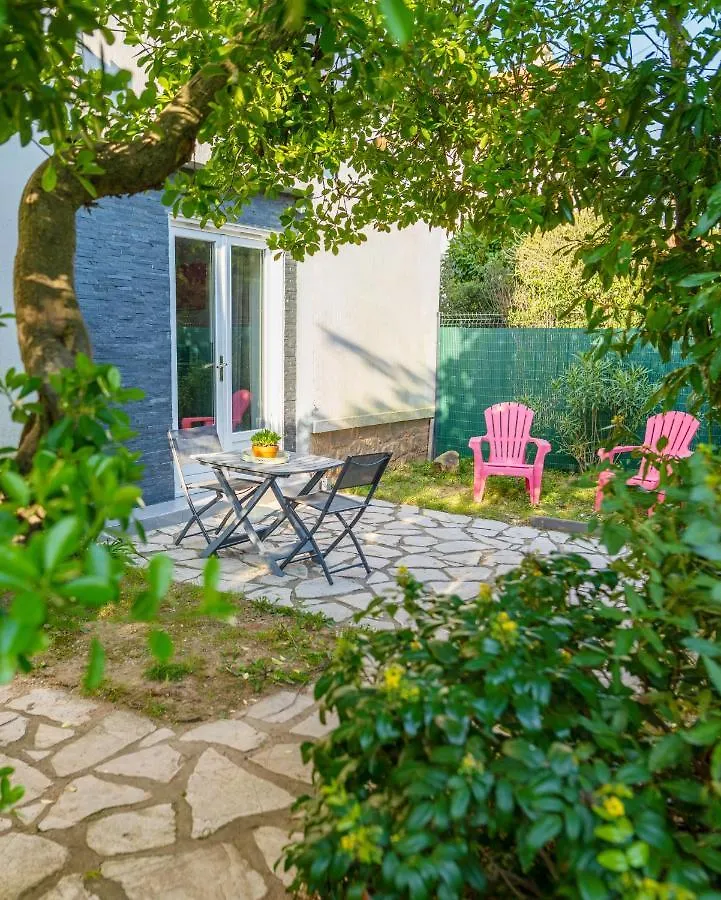 Studio Au Calme Tout Confort Proche Des Plages - Jardin Wifi Parking Frejus