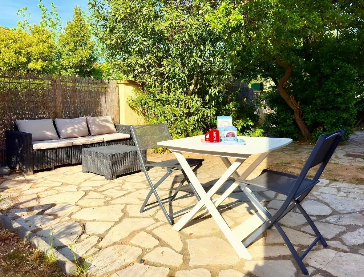 Studio Au Calme Tout Confort Proche Des Plages - Jardin Wifi Parking Frejus